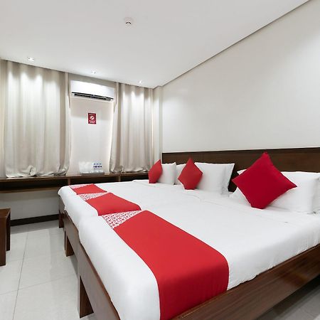 West Makati Hotel Makati City Extérieur photo