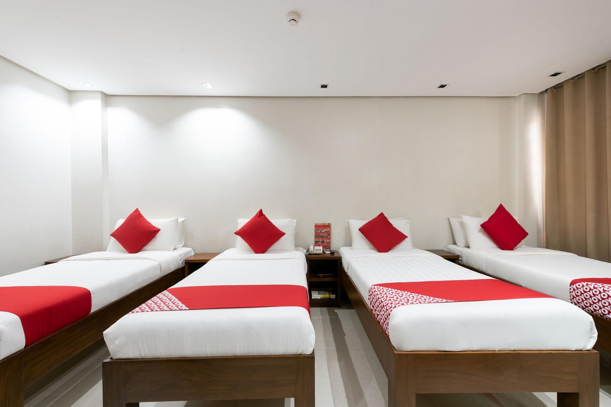 West Makati Hotel Makati City Extérieur photo