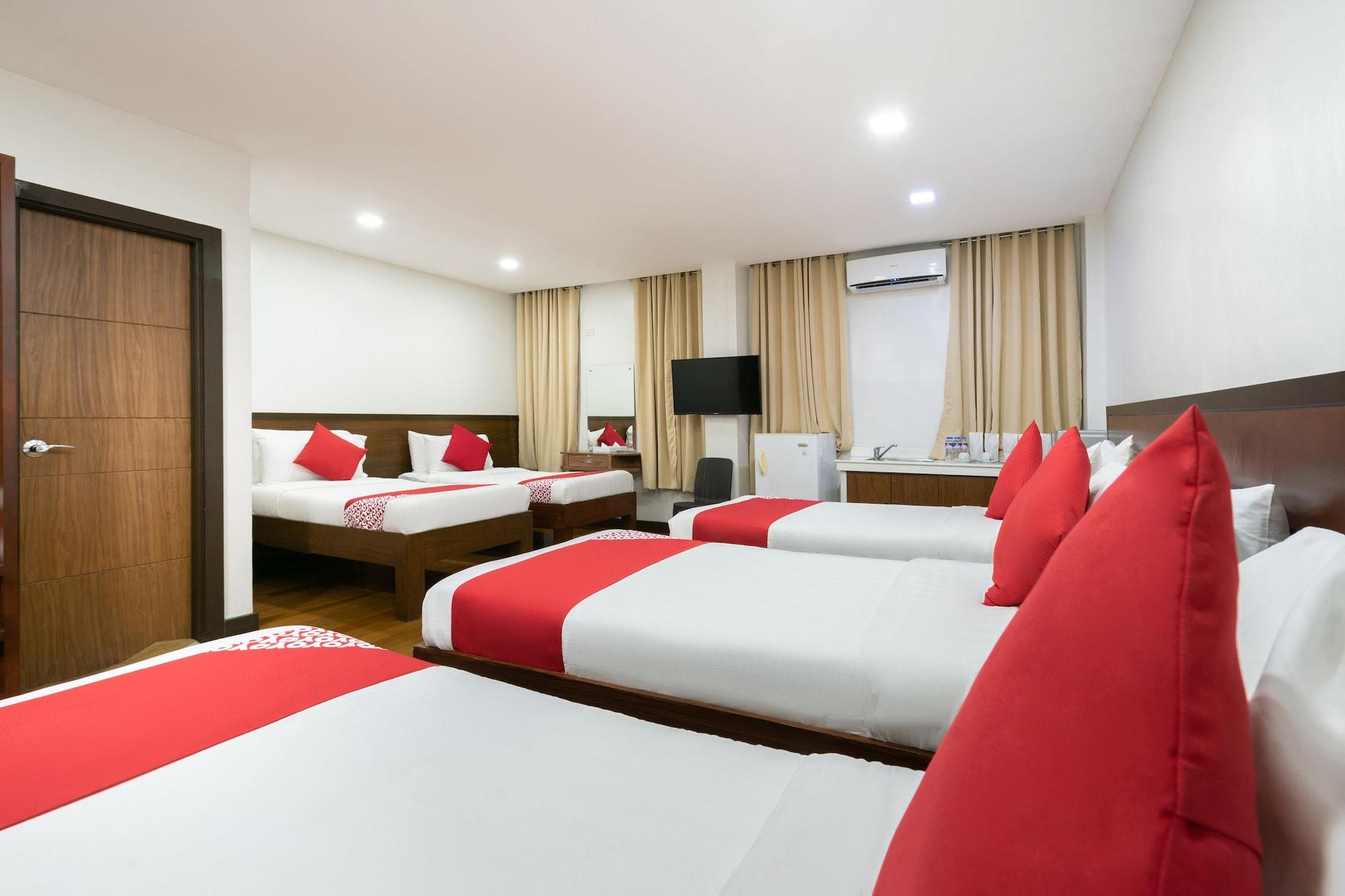West Makati Hotel Makati City Extérieur photo
