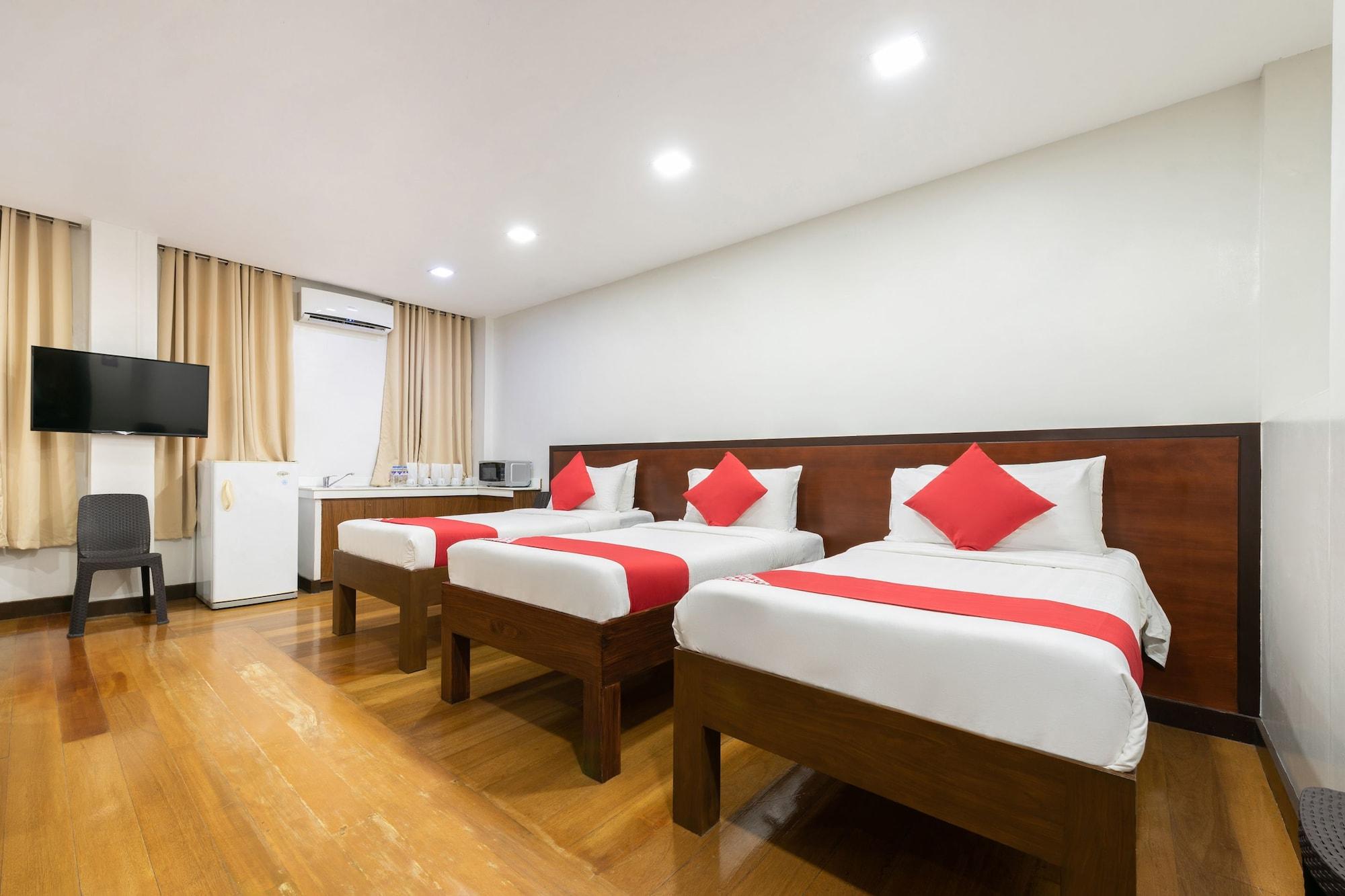 West Makati Hotel Makati City Extérieur photo