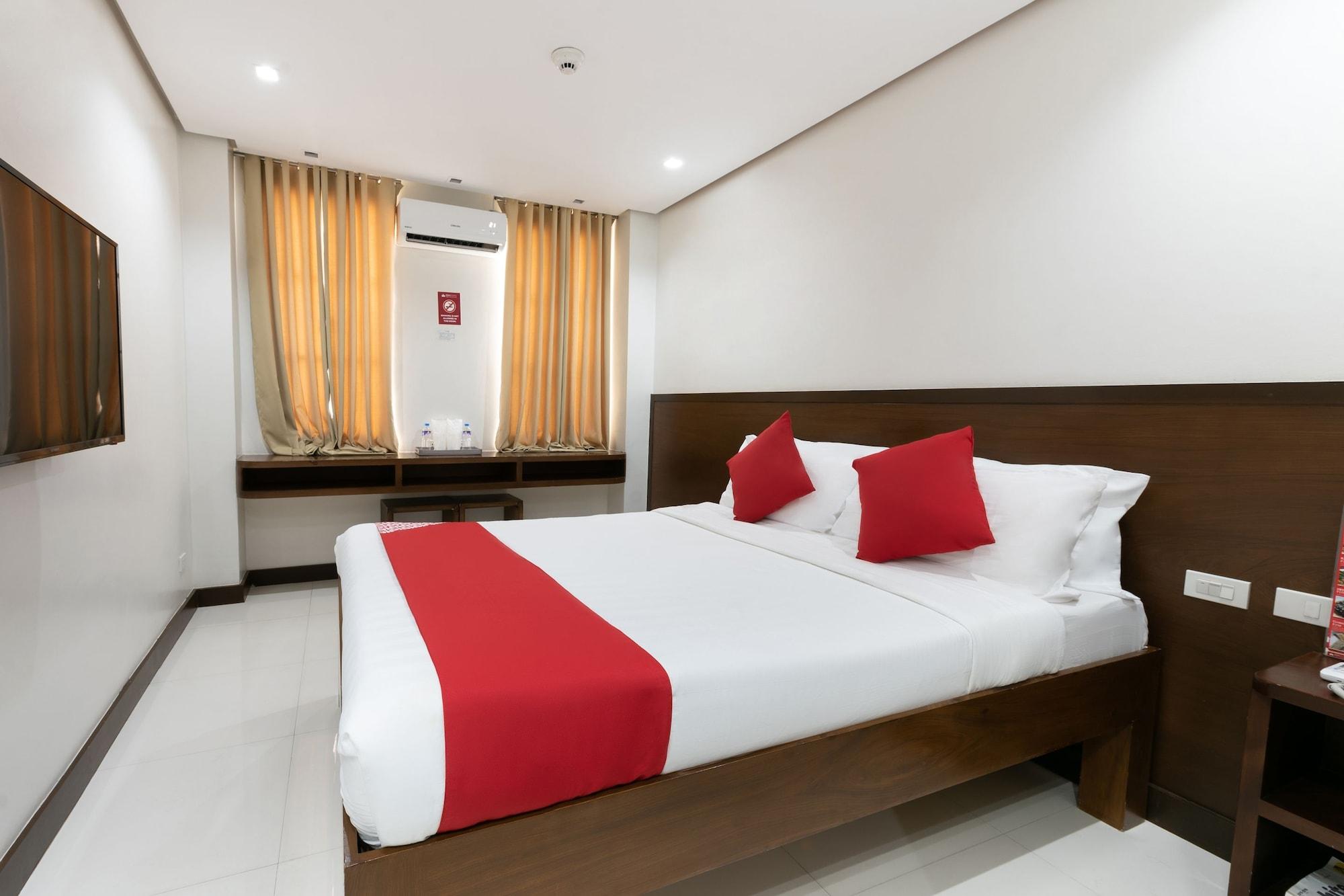 West Makati Hotel Makati City Extérieur photo