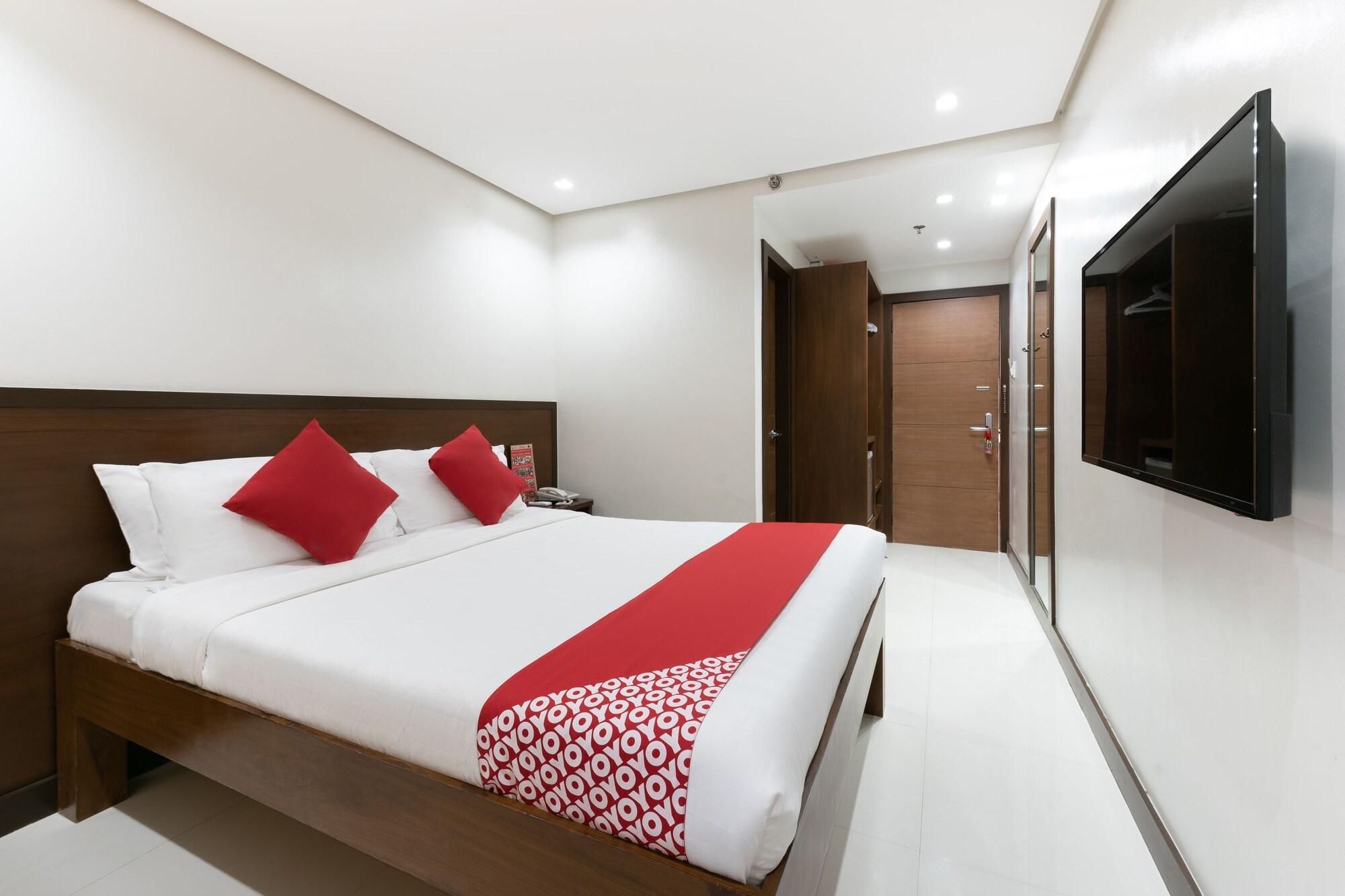 West Makati Hotel Makati City Extérieur photo