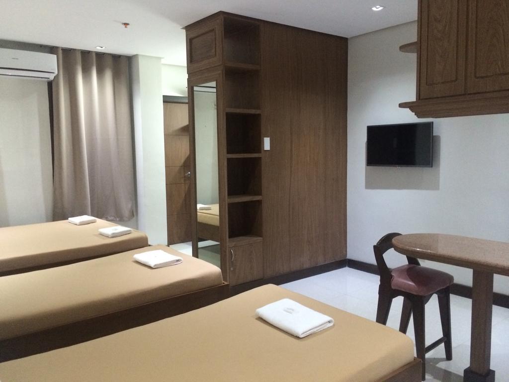 West Makati Hotel Makati City Chambre photo