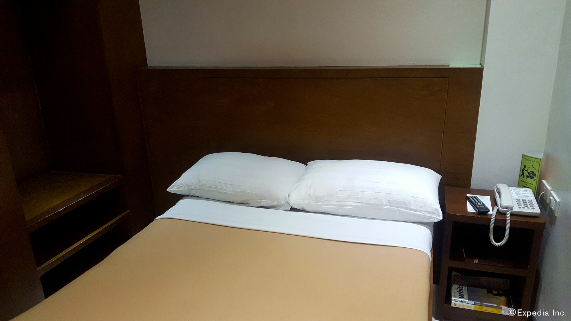West Makati Hotel Makati City Extérieur photo