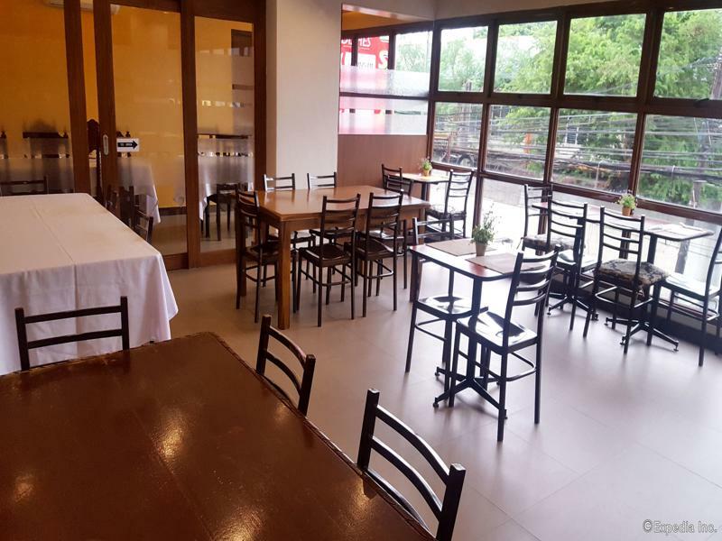 West Makati Hotel Makati City Extérieur photo