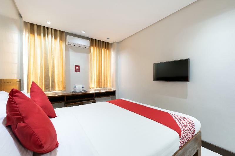 West Makati Hotel Makati City Extérieur photo