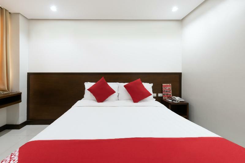 West Makati Hotel Makati City Extérieur photo
