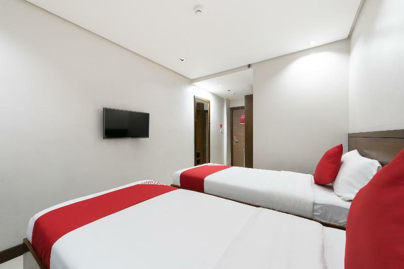 West Makati Hotel Makati City Extérieur photo